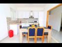 Apartments Sunny - 50 m from sea: A2(4+1) Lumbarda - Island Korcula  - Apartment - A2(4+1): kitchen and dining room