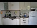 Apartments Dinka - 40 m from sea : A1(2+2), A2(2+1) Omisalj - Island Krk  - Apartment - A2(2+1): kitchen