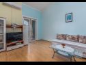 Apartments Zdrave - 500 m from sea: A1 prizemlje(4+2), A2 kat(4+2) Pinezici - Island Krk  - Apartment - A2 kat(4+2): living room