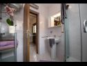 Apartments Miriam - 200m from beach: SA1(2+1) Ika - Kvarner  - Studio apartment - SA1(2+1): bathroom with toilet