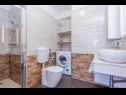 Apartments Kostrena - with pool: A1(5), A2(5) Kostrena - Kvarner  - Apartment - A1(5): bathroom with toilet