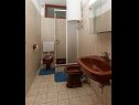 Apartments Ivan - 50 m from sea : A1 Danijela (4+1), A2 Lara (2) Mali Losinj - Island Losinj  - Apartment - A1 Danijela (4+1): bathroom with toilet