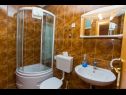 Apartments Bravo - 100 m from beach: A1(3+1), SA2(2), SA3(2+1), SA4(2+1), SA5(2+1), A8(2+2) Baska Voda - Riviera Makarska  - Studio apartment - SA4(2+1): bathroom with toilet