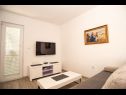 Apartments Anđelko - air conditioning: A1(6+2), A2(6+2) Baska Voda - Riviera Makarska  - Apartment - A1(6+2): living room