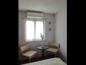 Apartments Jasna - family friendly: A1 Prizemlje (2+2), A2 Gornji (2+2) Baska Voda - Riviera Makarska  - Apartment - A1 Prizemlje (2+2): bedroom
