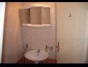 Apartments Josip II - 150 m from beach with free parking: SA4(2+1), SA5(3), A6(4) Baska Voda - Riviera Makarska  - Studio apartment - SA5(3): bathroom with toilet