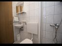 Apartments Robert - sea view : A1(4+1), A2(4+2) Brela - Riviera Makarska  - Apartment - A2(4+2): bathroom with toilet