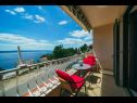 Apartments Lovre - close to the sea : A1(6), A2(4+1) prizemlje, A3(5) Brela - Riviera Makarska  - Apartment - A1(6): terrace