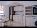 Apartments Draga - 10 m from sea: A1(4+2), A2(2+2) Brela - Riviera Makarska  - Apartment - A2(2+2): kitchen and dining room