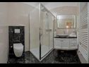 Apartments Draga - 10 m from sea: A1(4+2), A2(2+2) Brela - Riviera Makarska  - Apartment - A2(2+2): bathroom with toilet