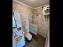 Apartments Via - 250 m from sea: SA2(2), SA3(2), SA4(2), SA1(2) Brela - Riviera Makarska  - Studio apartment - SA1(2): bathroom with toilet