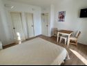 Apartments Via - 250 m from sea: SA2(2), SA3(2), SA4(2), SA1(2) Brela - Riviera Makarska  - Studio apartment - SA2(2): bedroom