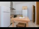 Apartments Gordan - apartments by the sea: A1(3+1), A2(3+1), A3(2) Brist - Riviera Makarska  - Apartment - A1(3+1): kitchen and dining room