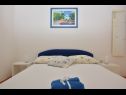 Apartments Ivi - 100 m from pebble beach: A1(2+2), A2(2+2), A3(2+2), A4(4+4), A5(2+2) Drasnice - Riviera Makarska  - Apartment - A3(2+2): bedroom