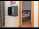 Apartments Ivi - 100 m from pebble beach: A1(2+2), A2(2+2), A3(2+2), A4(4+4), A5(2+2) Drasnice - Riviera Makarska  - Apartment - A1(2+2): room