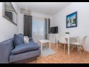 Apartments Ivi - 100 m from pebble beach: A1(2+2), A2(2+2), A3(2+2), A4(4+4), A5(2+2) Drasnice - Riviera Makarska  - Apartment - A2(2+2): living room