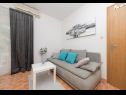 Apartments Ivi - 100 m from pebble beach: A1(2+2), A2(2+2), A3(2+2), A4(4+4), A5(2+2) Drasnice - Riviera Makarska  - Apartment - A3(2+2): living room