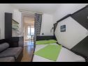 Apartments Mira - economy: A1(2+2), SA2(2), SA3(2) Igrane - Riviera Makarska  - Studio apartment - SA2(2): interior