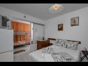 Apartments Vlatko - affordable & cosy: SA1(4), SA2(2+2), SA3(2+2) Krvavica - Riviera Makarska  - Studio apartment - SA1(4): bedroom