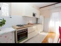 Apartments Željko - spacious and affordable A1(6+2), SA2(2), SA3(2), SA4(2+1) Makarska - Riviera Makarska  - Apartment - A1(6+2): kitchen