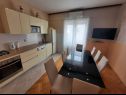 Apartments Željko - spacious and affordable A1(6+2), SA2(2), SA3(2), SA4(2+1) Makarska - Riviera Makarska  - Apartment - A1(6+2): kitchen and dining room