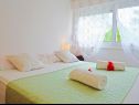 Apartments Jadro - 250 m from beach A1(4), A2Gornji(2+1), A3Srednji(2+1), A4Prizemlje(2) Makarska - Riviera Makarska  - Apartment - A2Gornji(2+1): bedroom