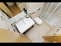 Apartments Gianni - modern & great location: SA1(2), A2(2+2), A3(2+2) Makarska - Riviera Makarska  - Apartment - A3(2+2): bathroom with toilet