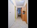 Apartments Zrine - comfortable with a balcony: A1(2+2) Makarska - Riviera Makarska  - Apartment - A1(2+2): hallway