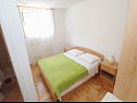 Apartments Srzi A1(7+1), SA2(2), A3(2+1), A4(2+2), A5(4+1) Makarska - Riviera Makarska  - Apartment - A1(7+1): bedroom