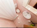 Apartments Srzi A1(7+1), SA2(2), A3(2+1), A4(2+2), A5(4+1) Makarska - Riviera Makarska  - Studio apartment - SA2(2): bathroom with toilet