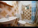 Apartments Jadro - 250 m from beach A1(4+1), A2Gornji(2+1), A3Srednji(2+1), A4Prizemlje(2+1) Makarska - Riviera Makarska  - Apartment - A3Srednji(2+1): bathroom with toilet