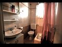  Virena - free grill: SA2(3), SA3(2+1) Makarska - Riviera Makarska  - Studio apartment - SA2(3): bathroom with toilet