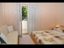Apartments and rooms Ljuba - 130 meter from sea SA1(2), SA2(2+1), SA6(2+1), A4(2+1), R3(2+1), R7(2+1) Makarska - Riviera Makarska  - Studio apartment - SA2(2+1): bedroom