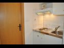 Apartments and rooms Ljuba - 130 meter from sea SA1(2), SA2(2), SA6(2), A4(2+1), R3(2+1), R7(2+1) Makarska - Riviera Makarska  - Studio apartment - SA2(2): kitchen
