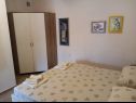 Apartments Vela- 50 m from beach: SA1(2+1) Makarska - Riviera Makarska  - Studio apartment - SA1(2+1): bedroom