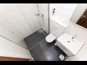 Apartments Mat A1(2+2), A2(2+1), SA3(2), A4(2+2), A5(2+2), SA6(2), A7(2+2), A8(2+2), SA9(2) Makarska - Riviera Makarska  - Apartment - A2(2+1): bathroom with toilet