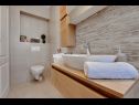 Holiday home Ivo - with pool : H(6) Makarska - Riviera Makarska  - Croatia - H(6): bathroom with toilet