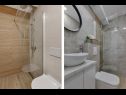 Apartments Lara - with terrace : A1(4), A2(4) Makarska - Riviera Makarska  - Apartment - A2(4): bathroom with toilet