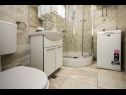 Apartments Brane A1(4) Makarska - Riviera Makarska  - Apartment - A1(4): bathroom with toilet