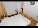 Apartments Ina - with terrace : A2(3), A3(4+1) Makarska - Riviera Makarska  - Apartment - A2(3): bedroom