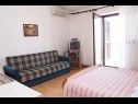 Apartments Ruza A1(4), A2(4), A3(4), A4(3+2), SA5(2), SA6(2+1), SA7(2), A8(2+2) Makarska - Riviera Makarska  - Studio apartment - SA6(2+1): bedroom