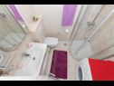 Apartments Ruza A1(4), A2(4), A3(4), A4(3+2), SA5(2), SA6(2+1), SA7(2), A8(2+2) Makarska - Riviera Makarska  - Apartment - A8(2+2): bathroom with toilet