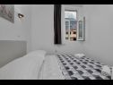 Apartments Petar - 200 m from beach: A1(4) Makarska - Riviera Makarska  - Apartment - A1(4): bedroom