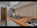 Apartments Petar - 200 m from beach: A1(4) Makarska - Riviera Makarska  - Apartment - A1(4): kitchen