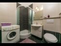 Apartments Palmina - comfort apartment: A1 veliki (6),  A2 žuti (4+1), A3 lila (2), SA4 bijeli (2) Makarska - Riviera Makarska  - Apartment -  A2 žuti (4+1): bathroom with toilet