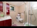 Apartments Palmina - comfort apartment: A1 veliki (6),  A2 žuti (4+1), A3 lila (2), SA4 bijeli (2) Makarska - Riviera Makarska  - Studio apartment - SA4 bijeli (2): bathroom with toilet
