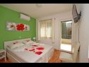 Apartments and rooms JoviZe - free parking R1(2+1), R2(2+1), R3(2), A4(2+2), A5(2+2), A6(2+2), SA7(2) Makarska - Riviera Makarska  - Apartment - A4(2+2): bedroom