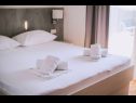 Apartments Bella vista - private pool: A1(4) Makarska - Riviera Makarska  - Apartment - A1(4): bedroom