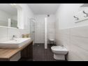 Apartments Dolo - in centre: A1(5), A2(5) Makarska - Riviera Makarska  - Apartment - A1(5): bathroom with toilet