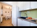 Apartments Dolo - in centre: A1(5), A2(5) Makarska - Riviera Makarska  - Apartment - A2(5): kitchen